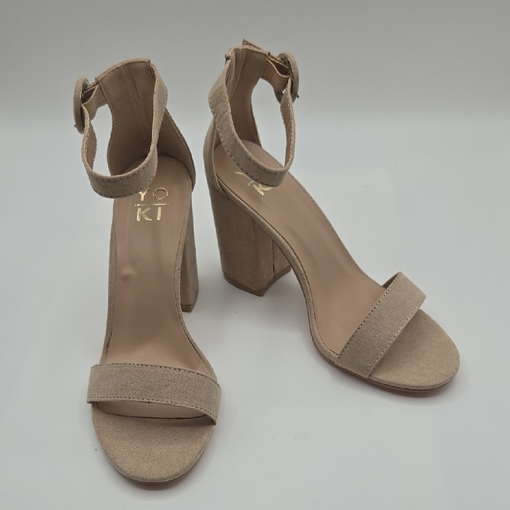 Yoki | 4" Nude Suede Sandals Heels Size 8 NWOT